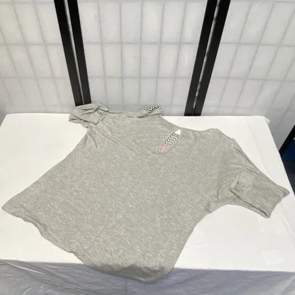 Bobeau Oversize Inset Print Front Keyhole Back Tunic Grey S Long Dolman Sleeve - Picture 10 of 13